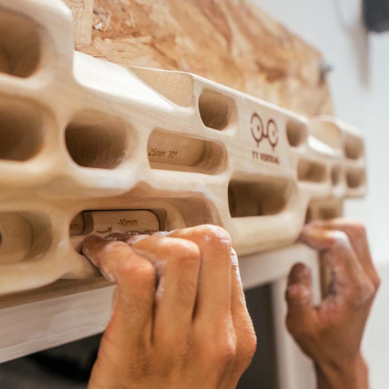 Hard crimping: How to get better at climbing crimps