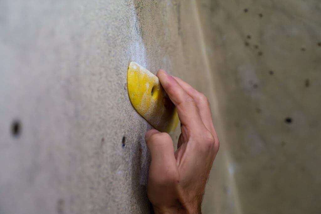 Bouldering holds: Ultimate guide and how to master them