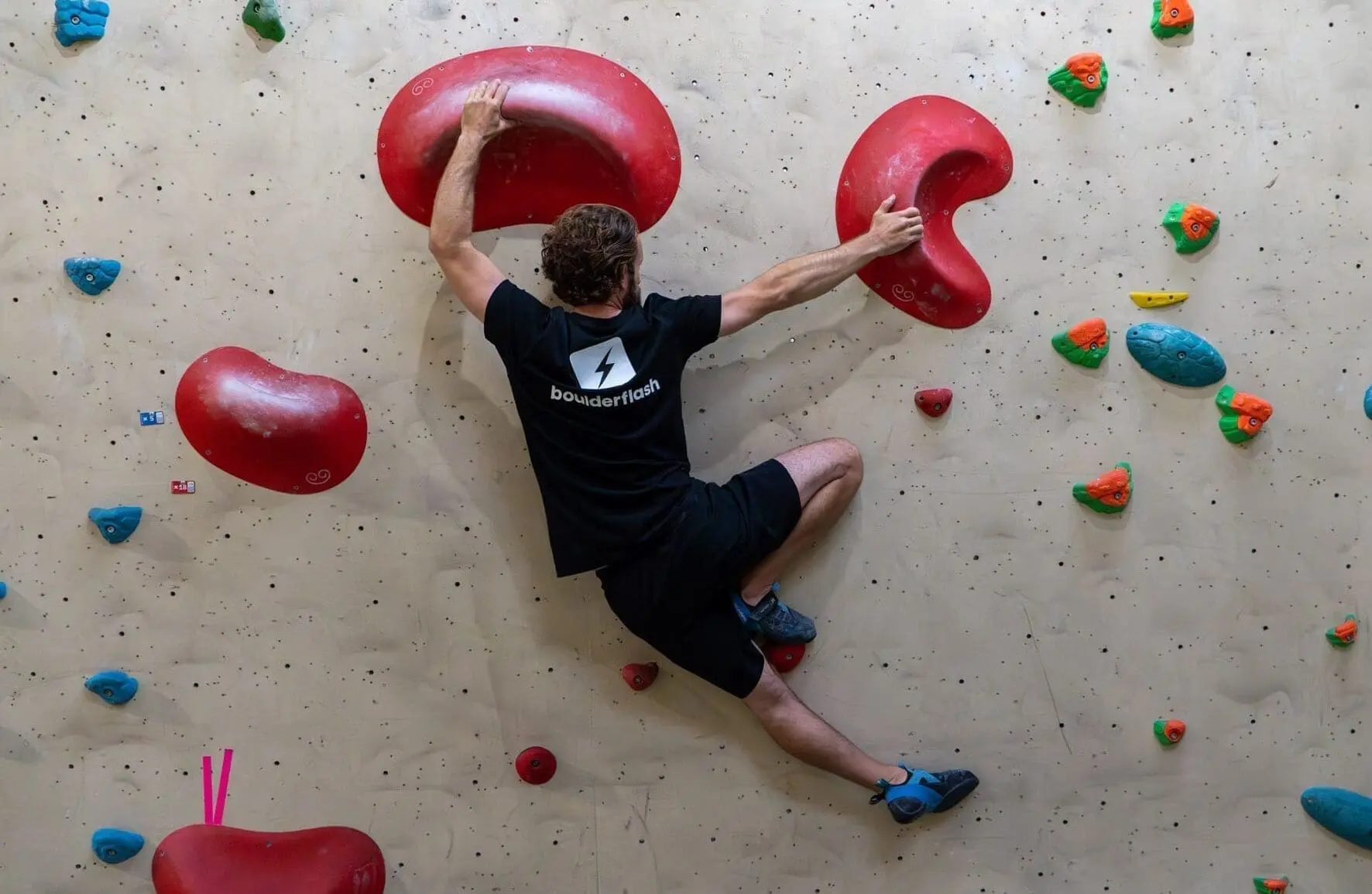 Bouldering technique for beginners: Moves to know