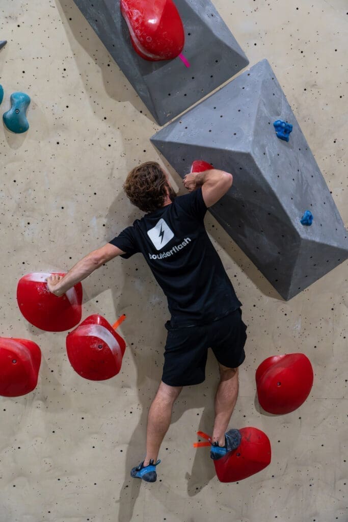 Bouldering holds: Ultimate guide and how to master them